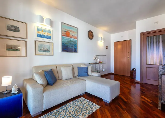 La Vela - In Centro - Vista Mare