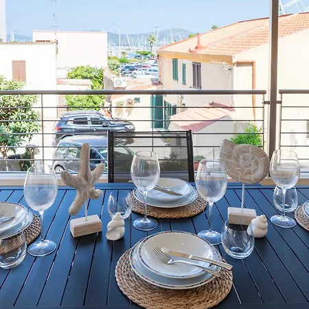 La Vela - In Centro - Vista Mare